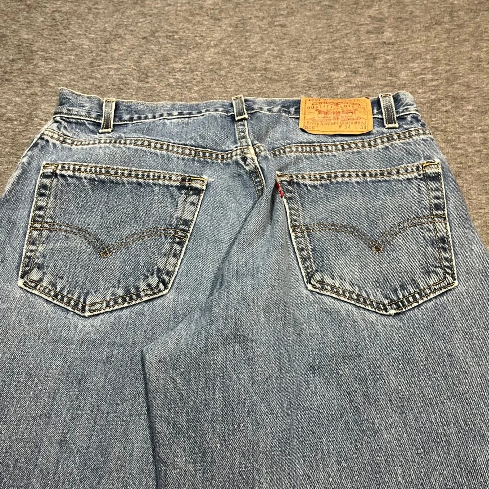Vintage Levis 550 Mens 34x34 Relaxed Fit Tapered Leg Medium Wash Blue Jeans 90s